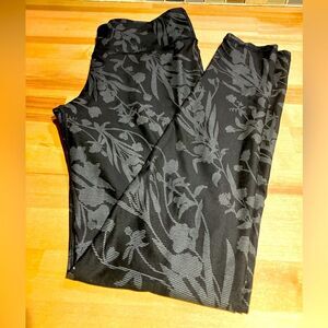 Fabletic leggings, excellent condition, women’s size extra small